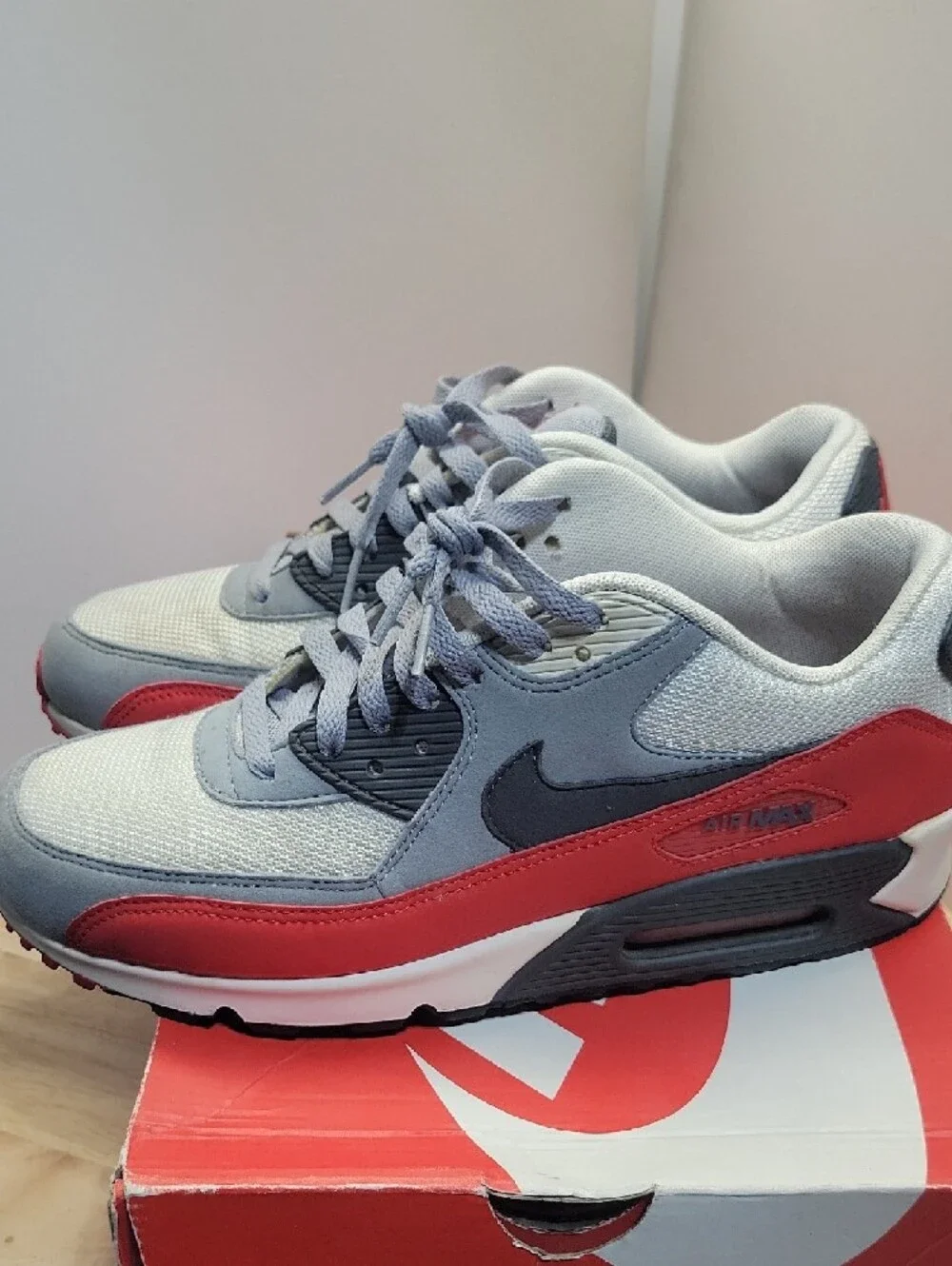 Nike Air Max 90 Essential in Light Gray, Red, Black - Picture 3 of 7